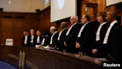 Suci Međunarodnog suda pravde u Den Haagu uoči rasprave po tužbi Južnoafričke Republike protiv Izraela za genocid u Gazi, 24. 5. 2024.