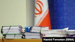 در حال حاضر، شماری از فعالان کارگری و صنفی مانند رضا شهابی، اسماعیل عبدی، مختار اسدی و محسن عمرانی به اتهام‌های امنیتی زندانی‌اند.