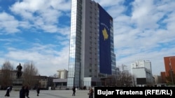 Premijer Kosova smatra da Kosovo ne može da formira jednoetničko udruženje jer to nije u skladu sa Ustavom Kosova (na fotografiji zgrada Vlade Kosova)