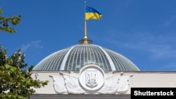 Зеленський запропонував парламенту продовжити дію воєнного стану та мобілізації напередодні