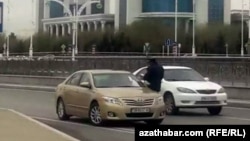 Полицейский контроль в Ашхабаде (иллюстративное фото) 