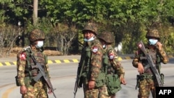 Militarii denunţă de mai multe săptămâni nereguli în desfăşurarea alegerilor legislative din noiembrie.