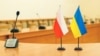 Слідом за Ізраїлем свою незгоду з рішенням влади Тернополя висловила Польща. «Головнокомандувач УПА був не лише зразковим командиром, а й добрим спортсменом та лідером у багатьох видах спорту», заявив раніше мер міста Сергій Надал