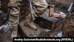 У пресцентрі додали, що на численні обстріли українські військові відкрили вогонь у відповідь