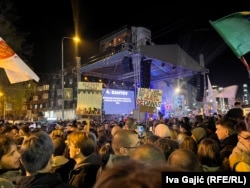 Антиурядовий протест у місті Нові-Пазар на південь від Белграда, 12 квітня 2015 року
