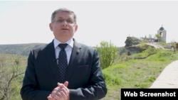 Mesajul video a fost filmat în fața bisericii din rezervația Orheiul Vechi și difuzat pe 25 aprilie, în ajun de Paștele Blajinilor. 
