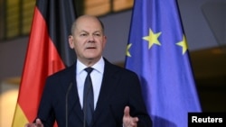 Cancelarul german Olaf Scholz a anunțat demiterea ministrului liberal de Finanțe, Christian Lindner, declanșând astfel o destrămarea coaliției de guvernare. 