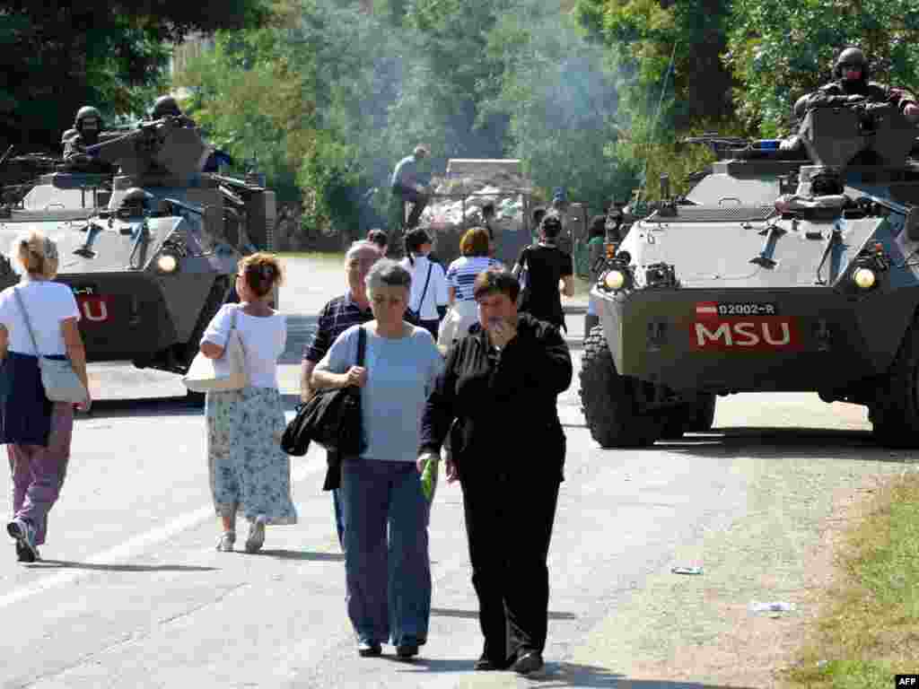 Austrijske snage KFOR-a u blizini sela Rudare, sjever Kosova, 03.08.2011.