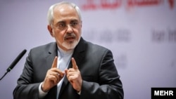 محمد جواد ظریف می گوید،‌در صورت خروج آمریکا ایران گزینه های دیگری دارد.