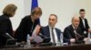 Во име на реформите и за „мир во куќа“ одложен Законот за јазици 