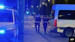 Поліція оточила район, де сталася стрілянина в центрі Брюсселя, понеділок, 16 жовтня 2023 року