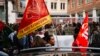 Француски демонстранти против екстремната десница пред предвремените избори во земјата
