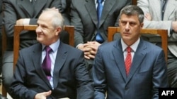 Hašim Tači (D) i Fatmir Sejdiu (L)