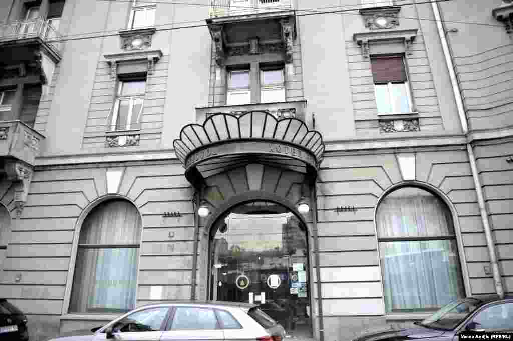 Ugovorom o izgradnji "Beograda na vodi" predviđeno je da istoimena kompanija posle ulaganja u renoviranje, preuzme upravljanje nad hotelom Bristol.