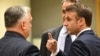 Orbán Viktor és Emmanuel Macron egy uniós csúcson 2023 decemberében