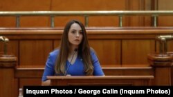 Anamaria Gavrilă, deputat, președintă a Partidului Oamenilor Tineri - POT.