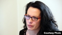 Privedena pa puštena novinarka iz Novog Sada Ana Lalić