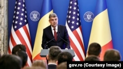 Marcel Ciolacu la evenimentul de oficiere a deciziei autorităților SUA privind includerea României în Programul Visa Waiver, la București, pe 10 ianuarie 2025.