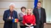 Patru din cei șase membri ai PCRM (de la stânga la dreapta: Vladimir Voronin, Inga Sibova, Diana Caraman, Constantin Starîș), care au înaintat proiectul de lege privind „agenții străini”, susțin un briefing de presă la Parlament, 4 aprilie 2025. 