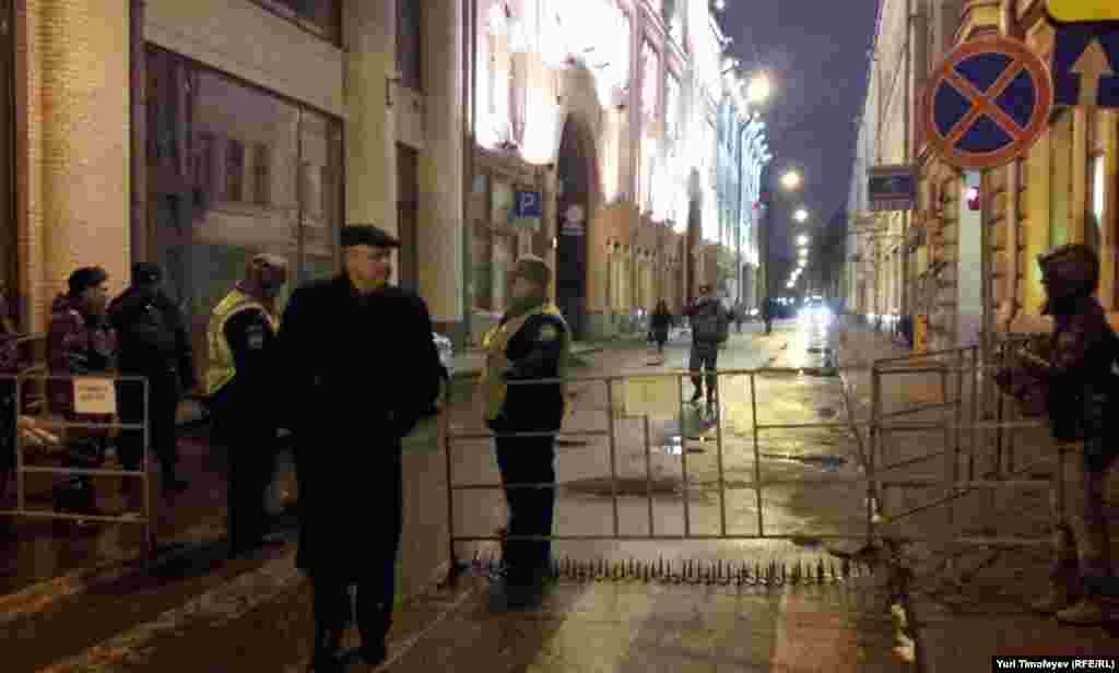 Проход к ЦИК перекрыт