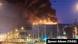 Пожар в торговом центре "Зимняя вишня" в Кемерове