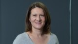 Aurica Balmuș, moldoveanca care a lăsat America pentru Europa, în biroul Europei Libere de la Chișinău.