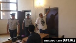 Արարատ Խանդոյանը Շիրակի մարզի ընդհանուր իրավասության դատարանում, Գյումրի, 2-ը հուլիսի, 2018թ․