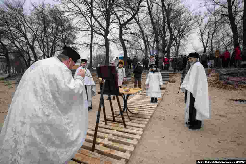 Освячення відбулося на пляжі «Передмістна Слобідка» (Гідропарк, навпроти Києво-Печерської лаври) за участі військовослужбовців батальйону «Айдар», ветеранів ООС/АТО та громадських організацій