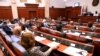 Координации на пратеничките групи за францускиот предлог - секој со свое толкување