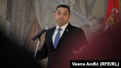 Српскиот министер за одбрана Александар Вулин