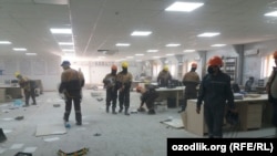 Офис компании Uzbekistan GTL в Гузаре после погрома рабочих