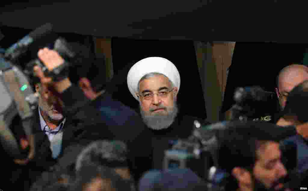 خیلی‌ها معتقدند که حسن روحانی با درگذشت آیت‌الله هاشمی رفسنجانی بزرگ‌ترین حامی خود در داخل قدرت را از دست داد.