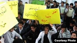 دومین روز تحصن دانشجویان دانشگاه بابل (عکس از خبرنامه امیرکبیر)