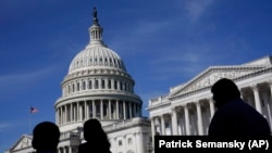 O schimbare a majorității politice în Congresul american ar putea duce la o diminuare a sprijinului SUA pentru Ucraina, notează presa din SUA. Republicanii au început să transmită semnale în acest sens.