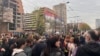 Protest studenata i građana ispred oštećene zugrade Generalštaba u centru Beograda 24. marta 2025. na 26. godišnjicu početka bombardovanja.