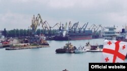 Проект расширения порта Поти оценивается в 250 млн долларов, его планировалось реализовать за счет управляющей компании APM Terminals