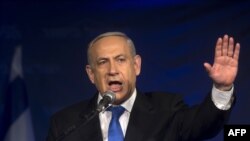 نخست وزیر اسرائیل تحریم‌های اقتصادی علیه ایران را کافی نمی‌داند.