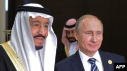 Vladimir Putin və Salman bin Abdulaziz Al Saud