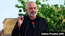 Албанскиот премиер Еди Рама