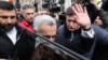 Călin Georgescu s-a prezentat pe 3 martie 2025 la Judecătoria Sector 1. S-a dat jos dintr-o mașină închiriată.