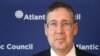 John Herbst: „E copilăros să vorbești despre armele nucleare așa cum o face Putin” (VIDEO)