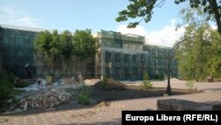 Universitatea de la Tiraspol este în renovări făcute din Fondul Investițiilor Capitale gestionat direct de Vadim Krasnoselski, renovări care se fac cu câteva luni înainte de „alegeri prezidențisle”, 6 iulie 2021.