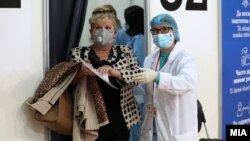 Вакцинација против ковид-19 во Спортски центар „Борис Трајковски“ во Скопје
