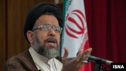 محمود علوی، بازگردادندن تحریمها علیه ایران را «نقض تعهدات بینالمللی» دانسته است.
