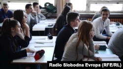 Alen Kalajdžija smatra da je Međunarodni dan maternjeg jezika idealna prilika da se govori o potrebi poštivanja jezičkih prava (na fotografiji: jedna od srednjih škola u BiH)