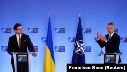 Столтенберґ назвав концентрацію російських військових сил на кордоні з Україною та в окупованому Криму «найбільшою» з моменту російської анексії півострова в 2014 році