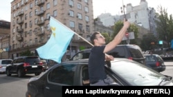 В акції взяли участь близько півсотні автівок