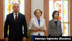 Președintele Igor Dodon, speakerul Zinaida Greceanîi și premierul Maia Sandu 