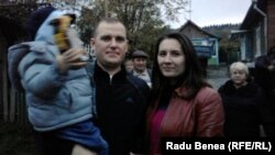 Alexandru Ursu, împreună cu familia, la momentul eliberării. 5 noiembrie 2012