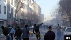 ۲۵ بهمن، تهران
